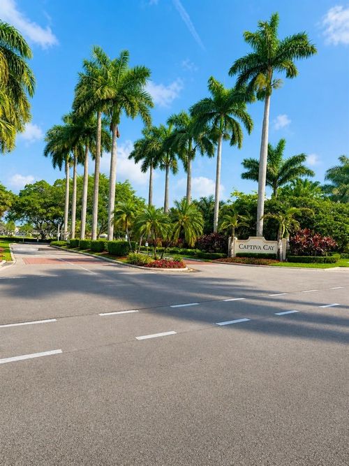 2019 Cove Ln, Weston, FL, 33326-2336 | Card Image