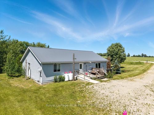 9460 Wellington Road 14, Conn, ON, N0G1N0 | Card Image