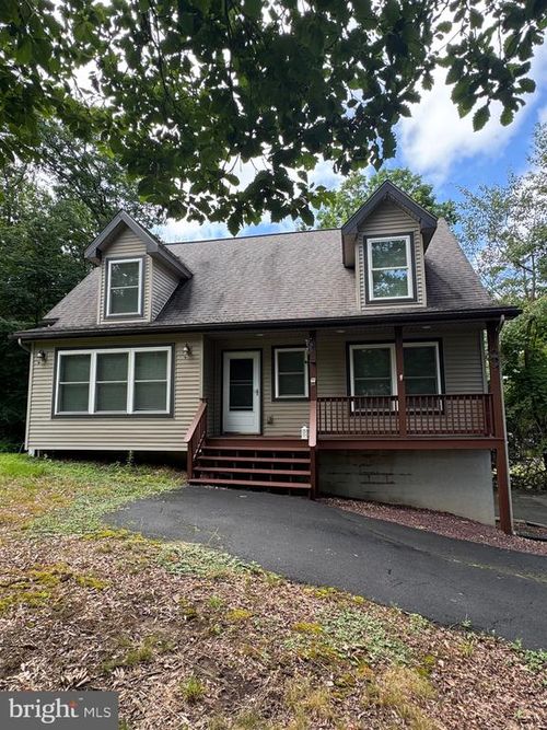 111 Remuda Drive, Hawley, PA, 18428 | Card Image