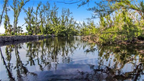 3651 Crestwell Ct, ST. JAMES CITY, FL, 33956 | Card Image