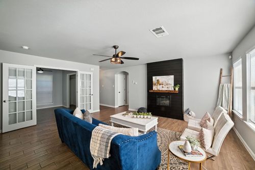 1107 Blewett Dr, Hutto, TX, 78634-5495 | Card Image