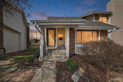 o-2891 Fairways Cir, Saint Charles, MO, 63303-3324 | Card Image