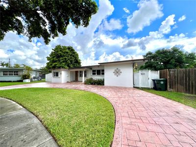 1821 Sw 63rd Ct, House other with 3 bedrooms, 2 bathrooms and null parking in West Miami FL | Image 3