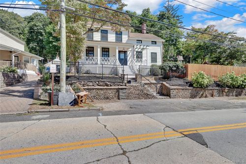 324 Woodbine Ave, Northport, NY, 11768-2827 | Card Image