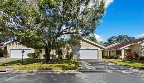 18-4133 Carriage Dr, SARASOTA, FL, 34241-6114 | Card Image