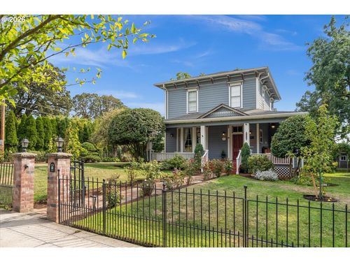 1938 16th Ave, Forest Grove, OR, 97116-2702 | Card Image