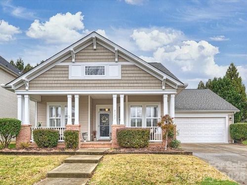 8113 Cottsbrooke Dr, Huntersville, NC, 28078-2715 | Card Image