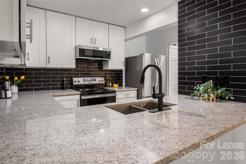 10943 Carmel Crossing Rd, Charlotte, NC, 28226-4429 | Card Image