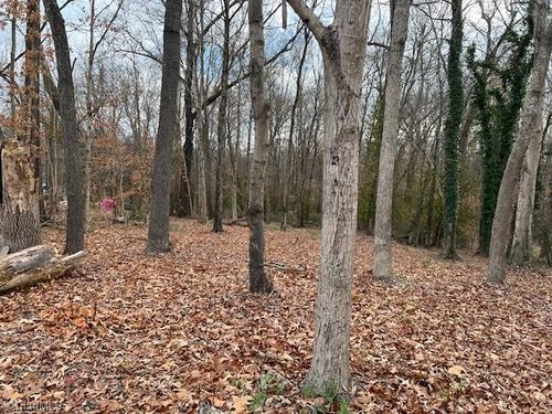 926 Greensboro Street Ext, Lexington, NC, 27295-1977 | Card Image