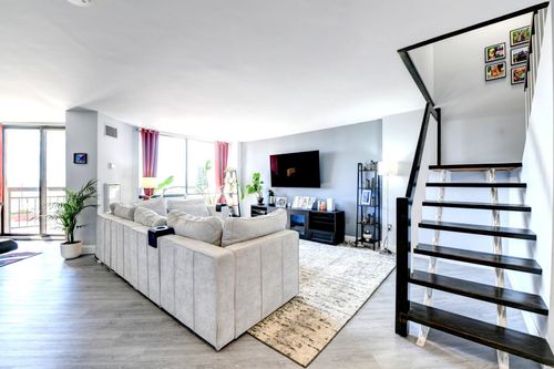 320-320 Harmon Cove Tower, Secaucus, NJ, 07094 | Card Image