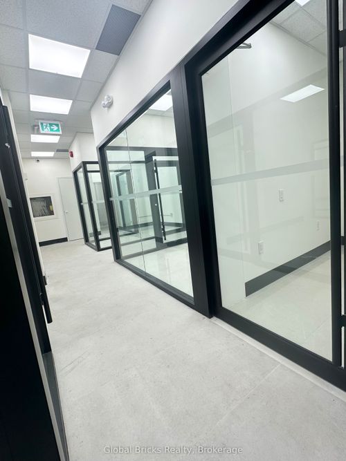 107 Church St, Toronto, ON, M5C2G5 | Card Image