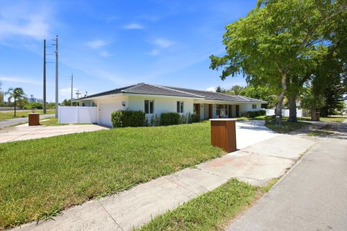 401 Nw 3rd Pl, Dania Beach, FL, 33004-2711 | Card Image
