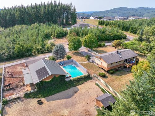 891 Young Rd, Kelso, WA, 98626-8717 | Card Image