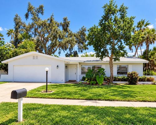 13822 Brewster Dr, Largo, FL, 33774-4525 | Card Image