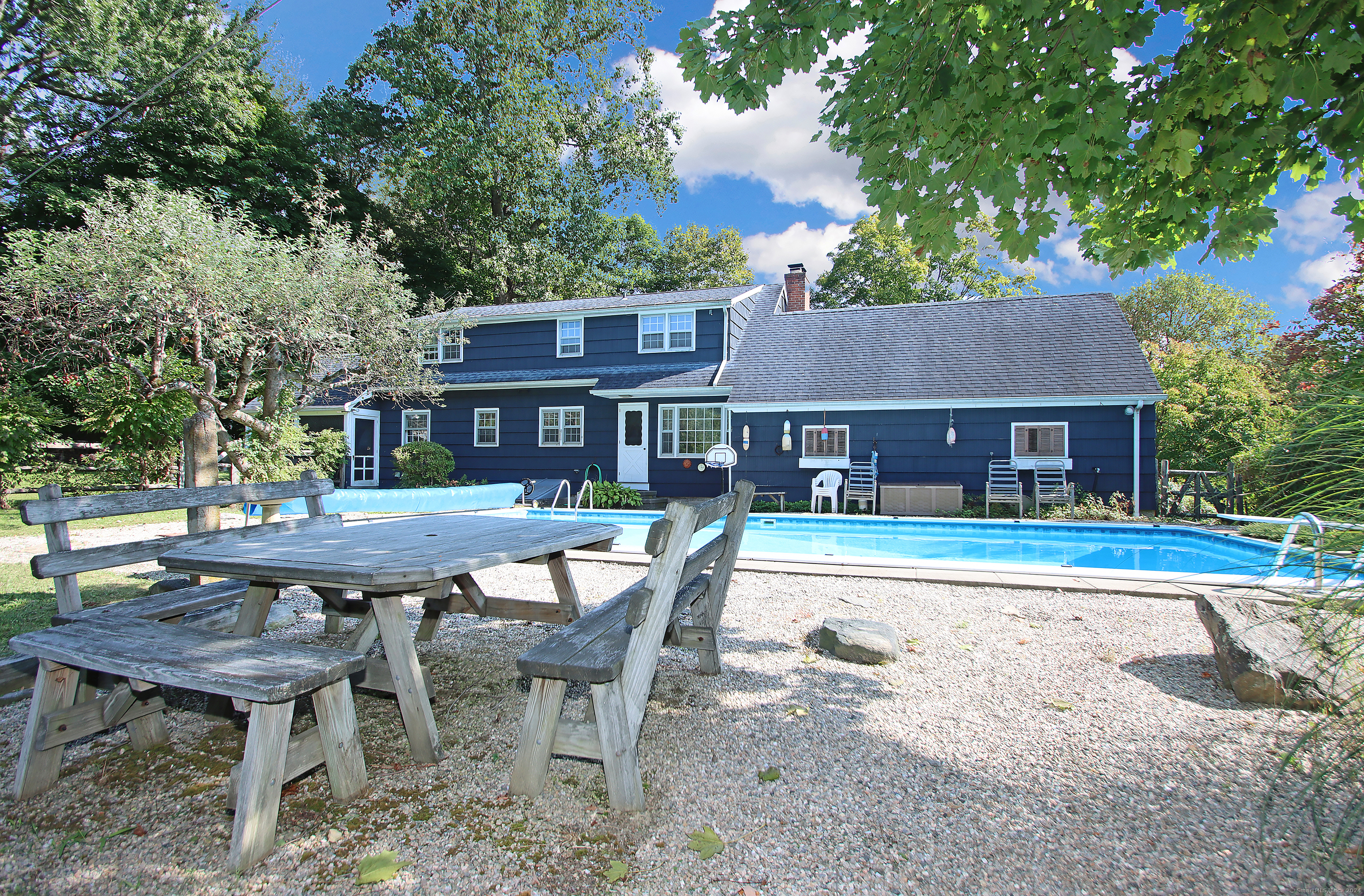 Taunton Lake Dr, Newtown, CT 06470