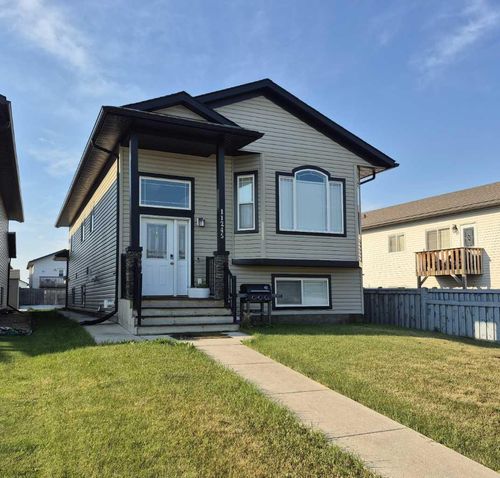 11245 76 Ave, Grande Prairie, AB, T8W0G4 | Card Image