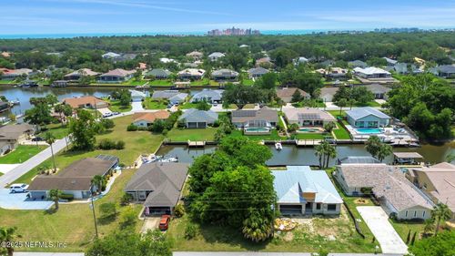 44 Comanche Ct, Palm Coast, FL, 32137-8991 | Card Image