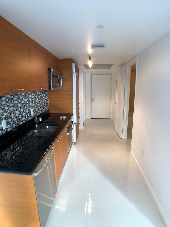 APT-3709 - 50 Biscayne Blvd, Condo with 0 bedrooms, 1 bathrooms and null parking in Miami FL | Image 6
