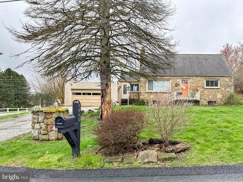 1155 Post Dr, Latrobe, PA, 15650-2653 | Card Image