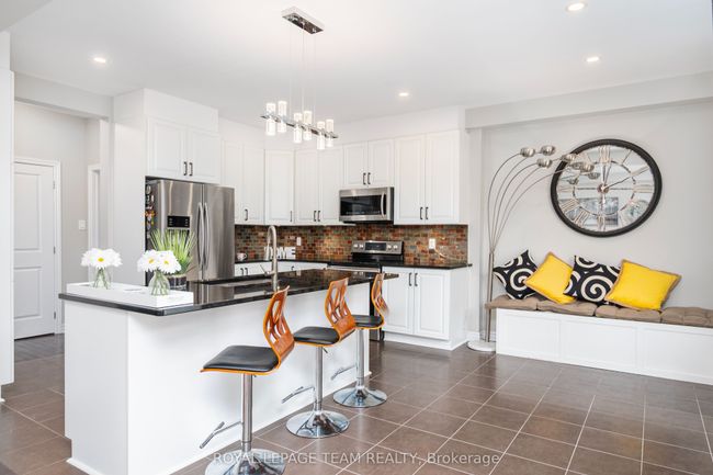 UPPER - 12 Knockaderry Crescent, House other with 3 bedrooms, 3 bathrooms and 2 parking in Barrhaven ON | Image 9