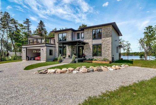 15 Berry Lane, Bobcaygeon, ON, K0M1A0 | Card Image