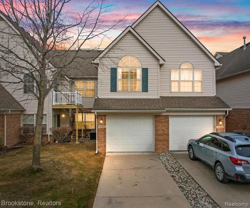 42842 Patty Ln, Van Buren Twp, MI, 48111-5423 | Card Image