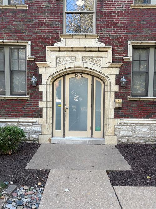 apt-101-4220 Mcpherson Ave, Saint Louis, MO, 63108-2957 | Card Image