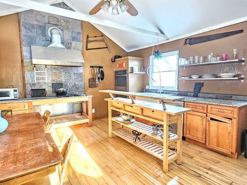 52 North Rd, Wilmington, VT, 05363-8830 | Card Image