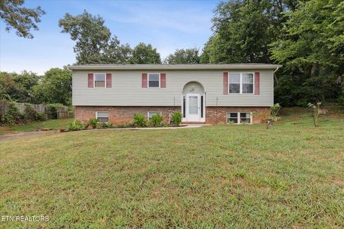 205 Blue Ridge Ln, Seymour, TN, 37865-5832 | Card Image