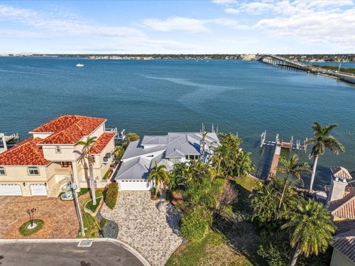 1201 Bay Dr, BELLEAIR BEACH, FL, 33786-3317 | Card Image