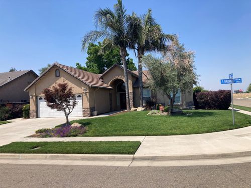 1988 Harvard Ave, Tulare, CA, 93274-3188 | Card Image