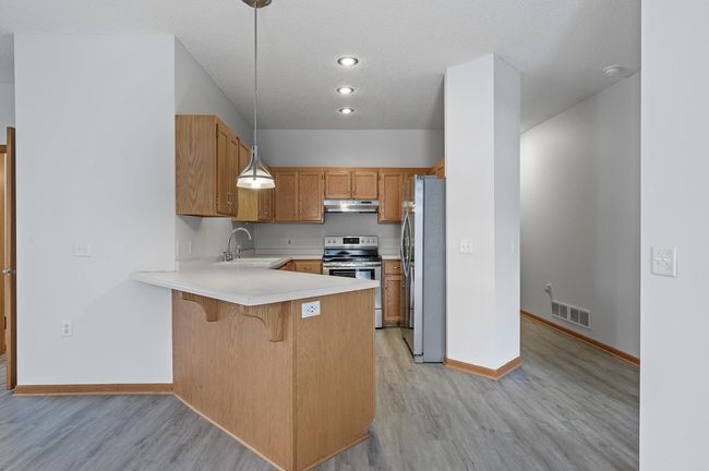 1118 Crystal Pl W, Townhouse with 2 bedrooms, 2 bathrooms and null parking in Chaska MN | Image 14