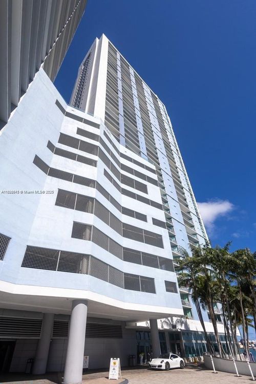 apt-2200-335 S Biscayne Blvd, Miami, FL, 33131-2331 | Card Image