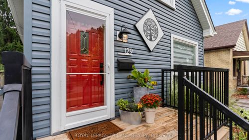129 Elliott St, London, ON, N5Y2E8 | Card Image