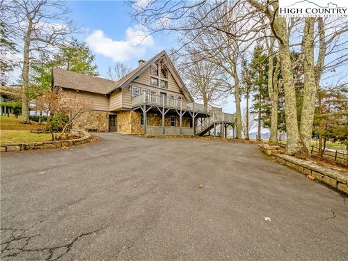 106 Hilltop Rd, Beech Mountain, NC, 28604-8100 | Card Image