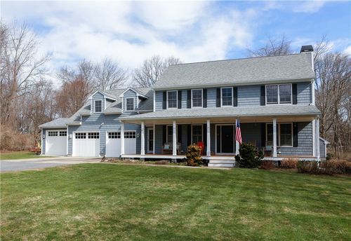 87 Woodward Ave, Narragansett, RI, 02882-3924 | Card Image