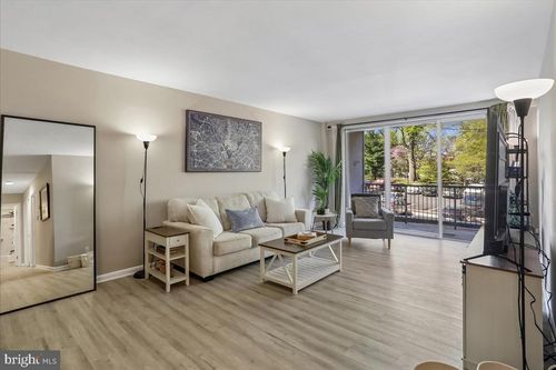 1-211-4977 Battery Ln, BETHESDA, MD, 20814-4931 | Card Image