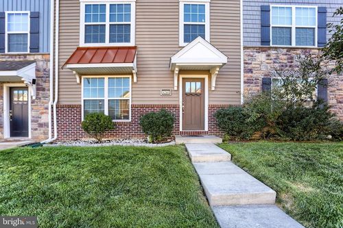 4260 Wild Orchid Ln, ENOLA, PA, 17025-2196 | Card Image