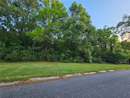 7225 Peachtree Ln S, Mobile, AL, 36618-3320 | Card Image