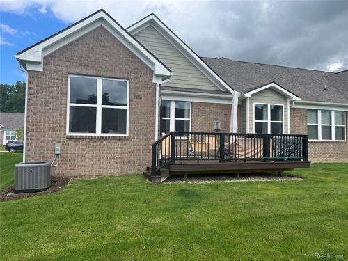 48827 Windfall Rd, Novi, MI, 48374-6305 | Card Image