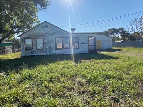 521 Glenoak Dr, Corpus Christi, TX, 78418-3706 | Card Image