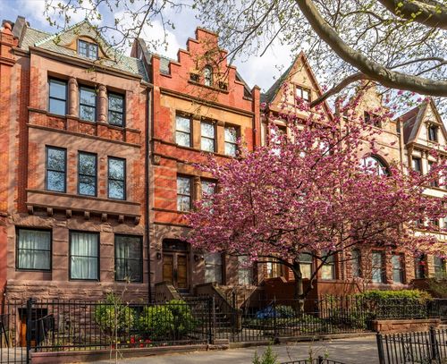 329 Convent Ave, New York, NY, 10031-6302 | Card Image