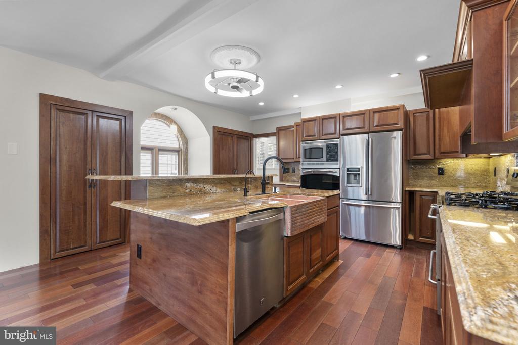 Residential in ANNAPOLIS 4