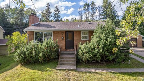 54 Hays Cir, Silver Bay, MN, 55614-1242 | Card Image