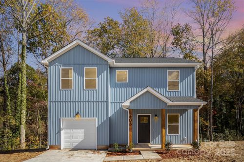 606 6th Street Ct Nw, Conover, NC, 28613-2692 | Card Image