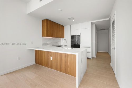 902-1400 Biscayne Blvd, Miami, FL, 33132 | Card Image