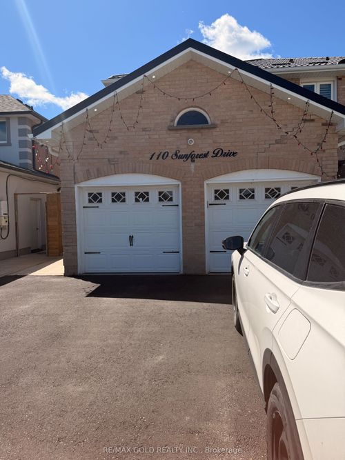main-floor-11 Sunforest Dr, Brampton, ON, L6Z2Z2 | Card Image