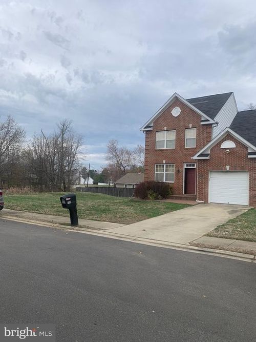 1100 Station Dr, La Plata, MD, 20646-4215 | Card Image