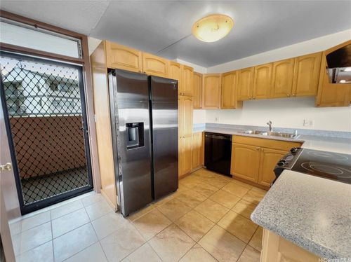 a301-46-255 Kahuhipa St, Kaneohe, HI, 96744-6078 | Card Image