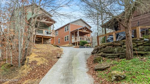 1012 Ravens Ford Way, Sevierville, TN, 37876-1696 | Card Image